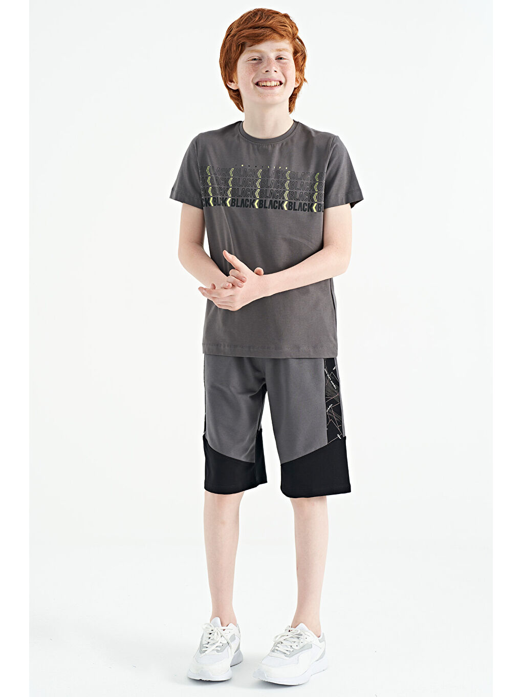 Koyu Gri Yazı Baskılı O Yaka Standart Kalıp Erkek Çocuk Tişört - 11149-3