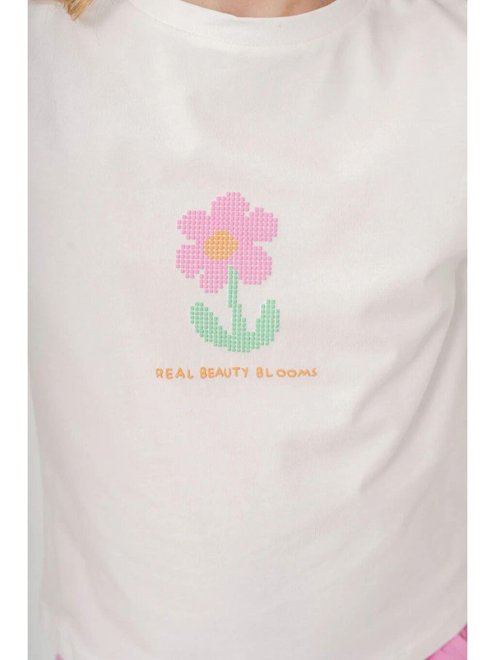 Karışık Kız Çocuk Pamuklu Beyaz Çiçek Baskılı T-Shirt Ve Pembe Cepli Pantolon Takım-4