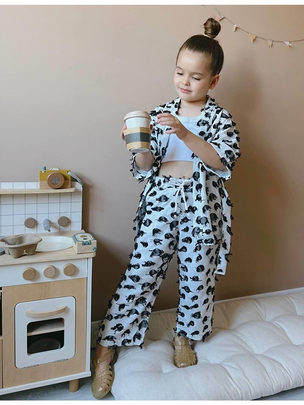 Siyah Kız Çocuk Pamuklu Beyaz  Püskül Detaylı Kimono Ve Pantolon Takım-3