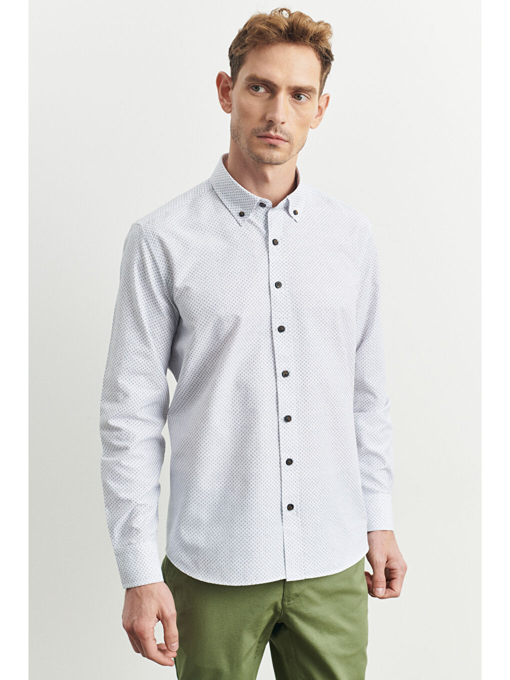 Erkek Haki Slim Fit Dar Kesim Düğmeli Yaka Baskılı Gömlek-3