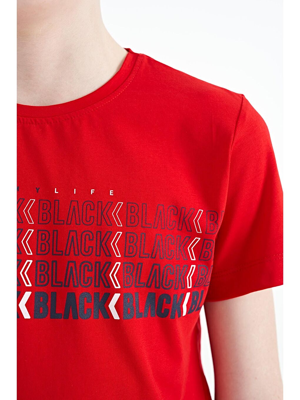 Kırmızı Yazı Baskılı O Yaka Standart Kalıp Erkek Çocuk Tişört - 11149-2