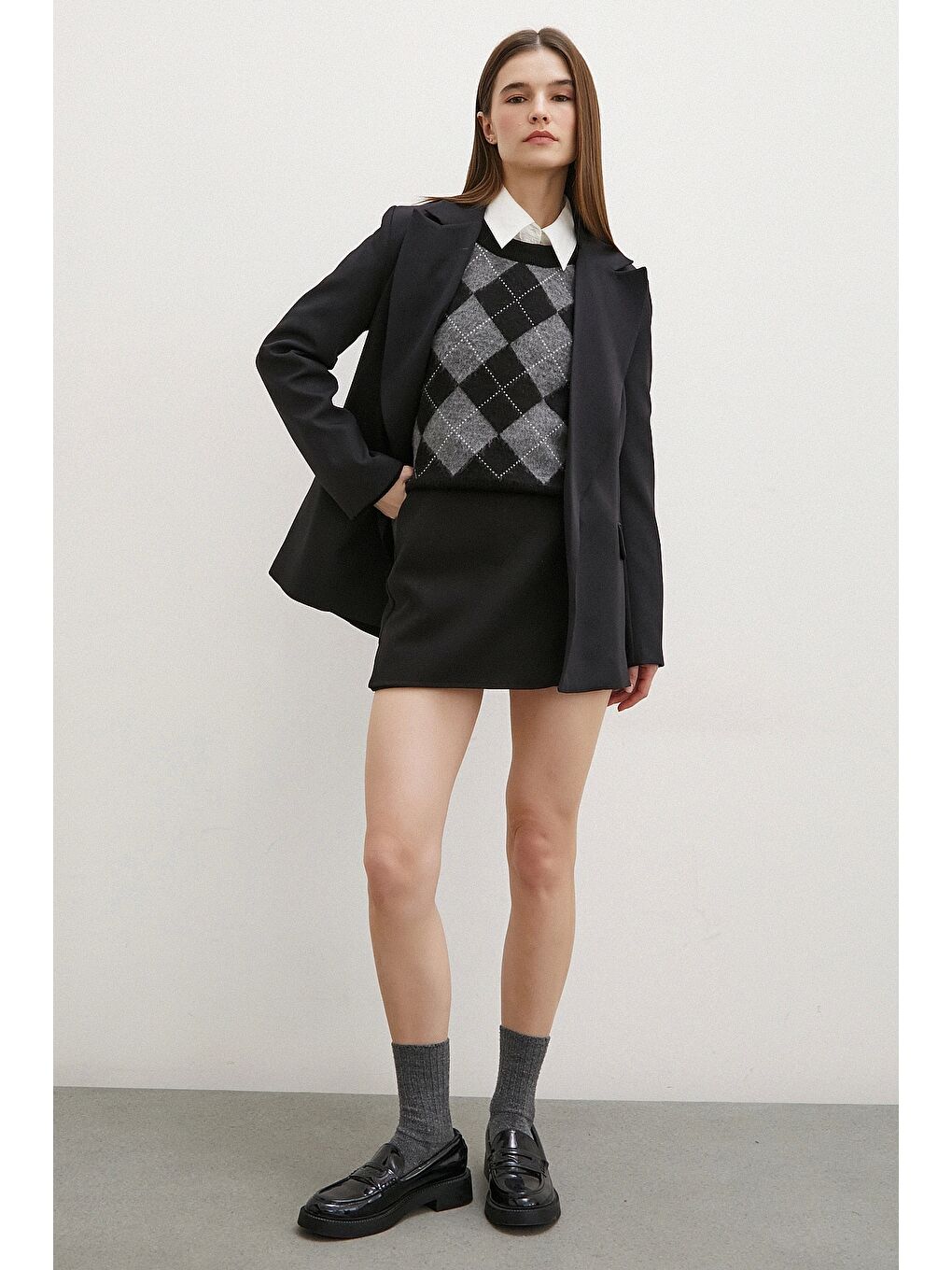 Önü Katlı Kaşe Etek Siyah-1