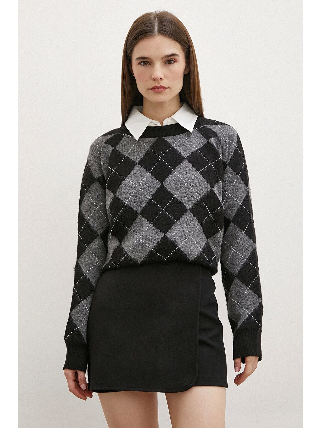 Önü Katlı Kaşe Etek Siyah-3