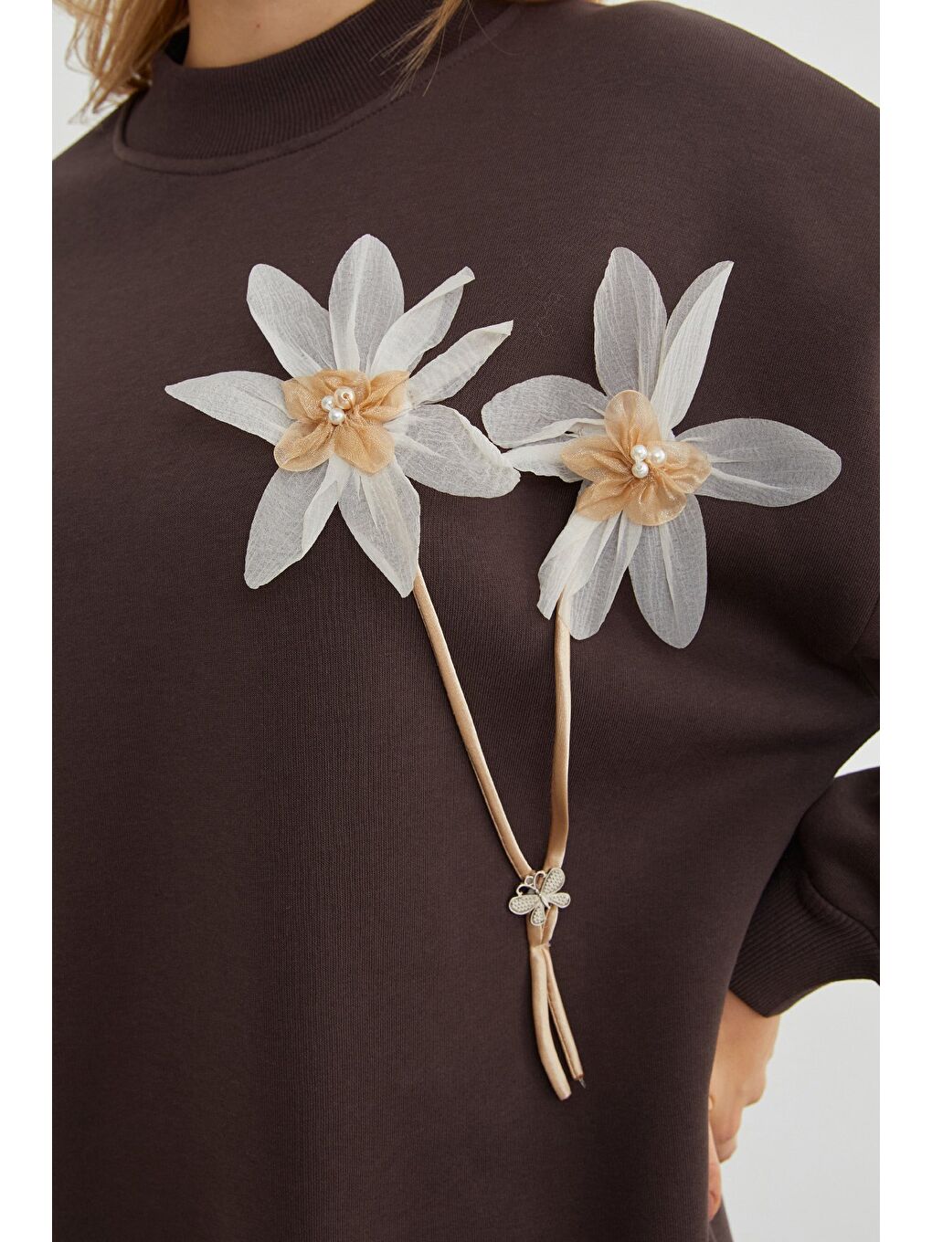 Kahverengi 3 İplik Çiçek Aksesuarlı Oversize Tunik-4