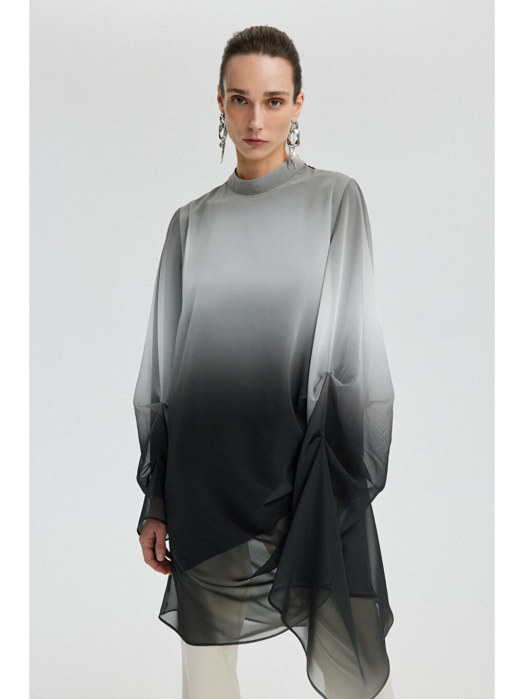 Siyah Kol Ve Etek Ucu Detaylı Şifon Tunik-2