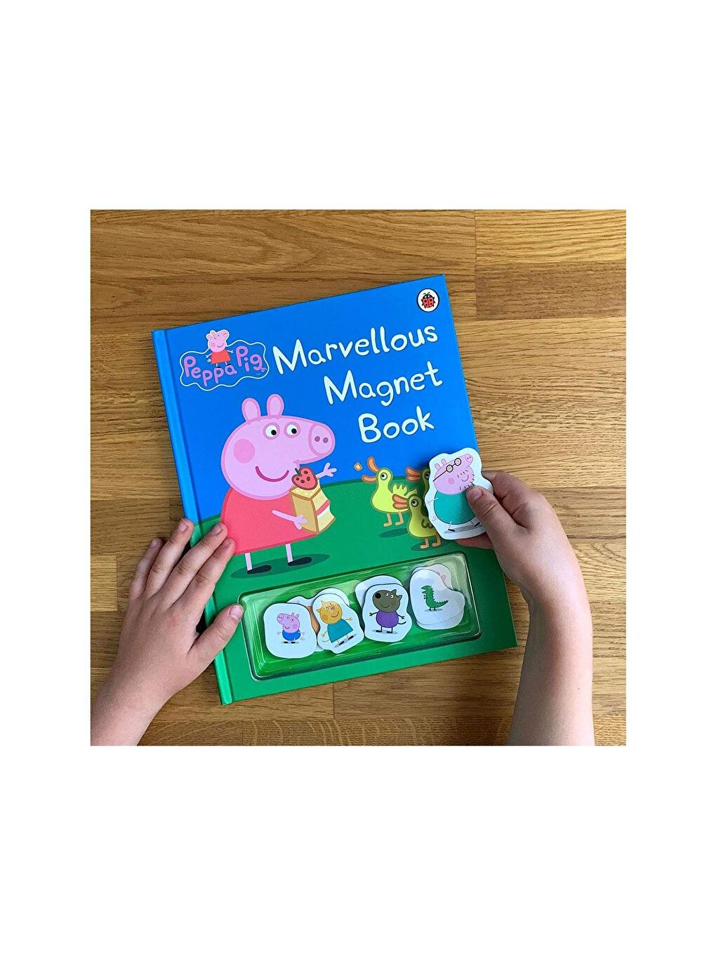 Peppa Pig Beyaz-Renklibaskı : Marvellous Magnet Book - 1