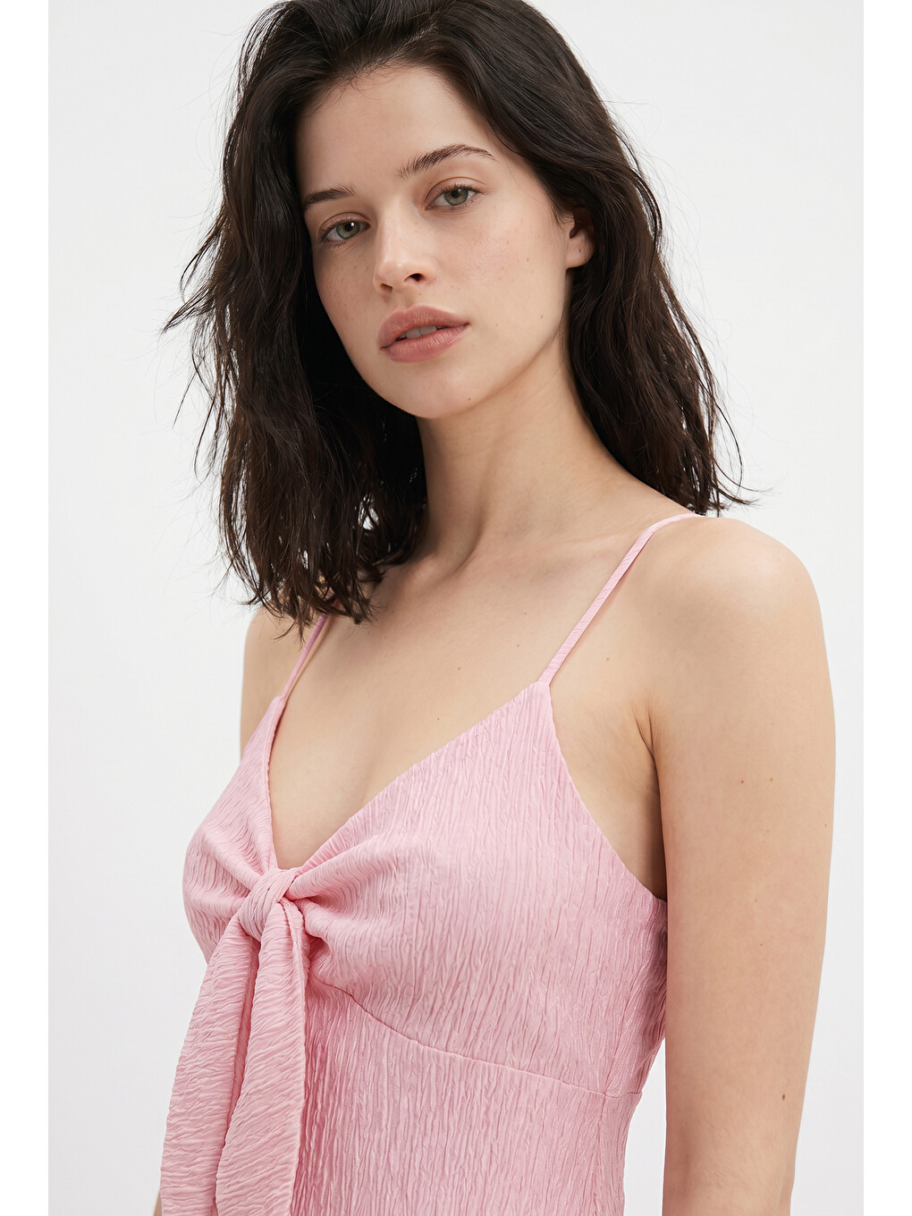 Askılı Ön Bağlamalı Yırtmaçlı Midi Elbise Pembe-2