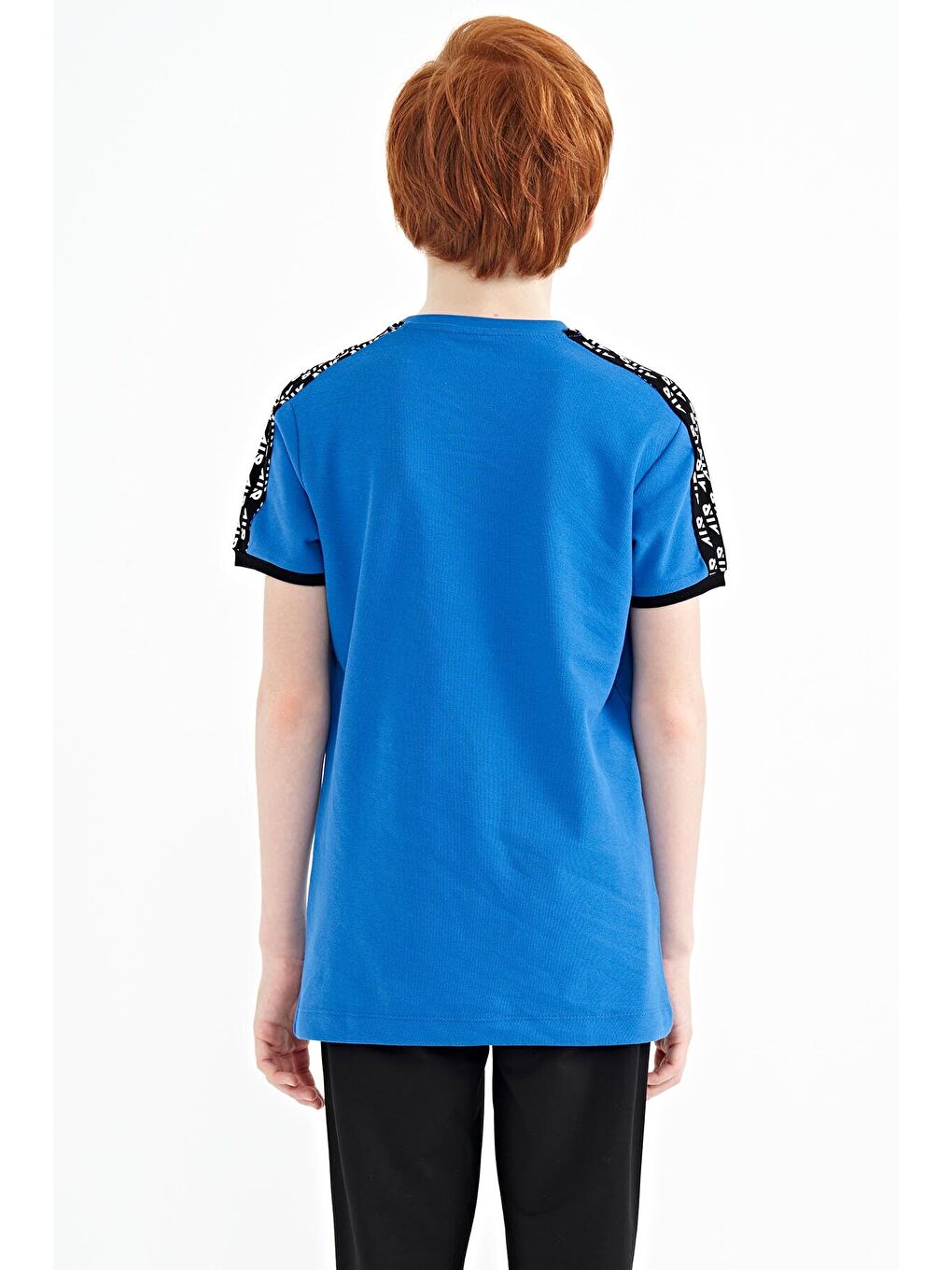 Mavi Saks Omuz Baskı Detaylı Standart Kalıp O Yaka Erkek Çocuk Tişört - 11121-4