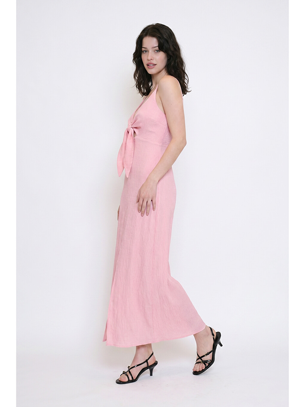 Askılı Ön Bağlamalı Yırtmaçlı Midi Elbise Pembe-3