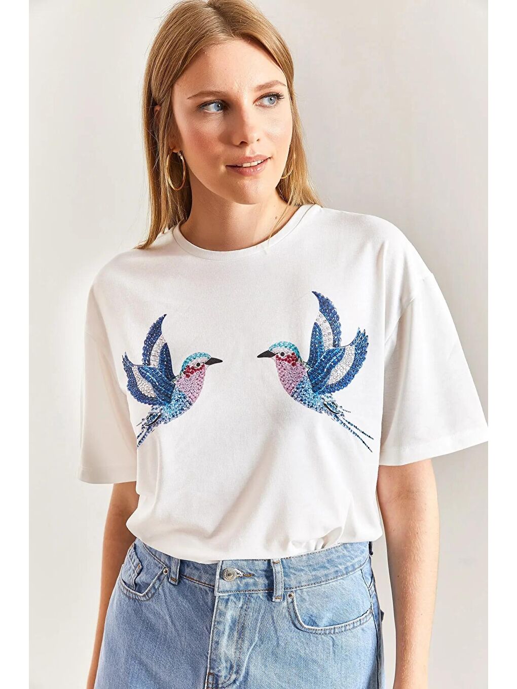 Beyaz Kuş Desenli Penye T-shirt