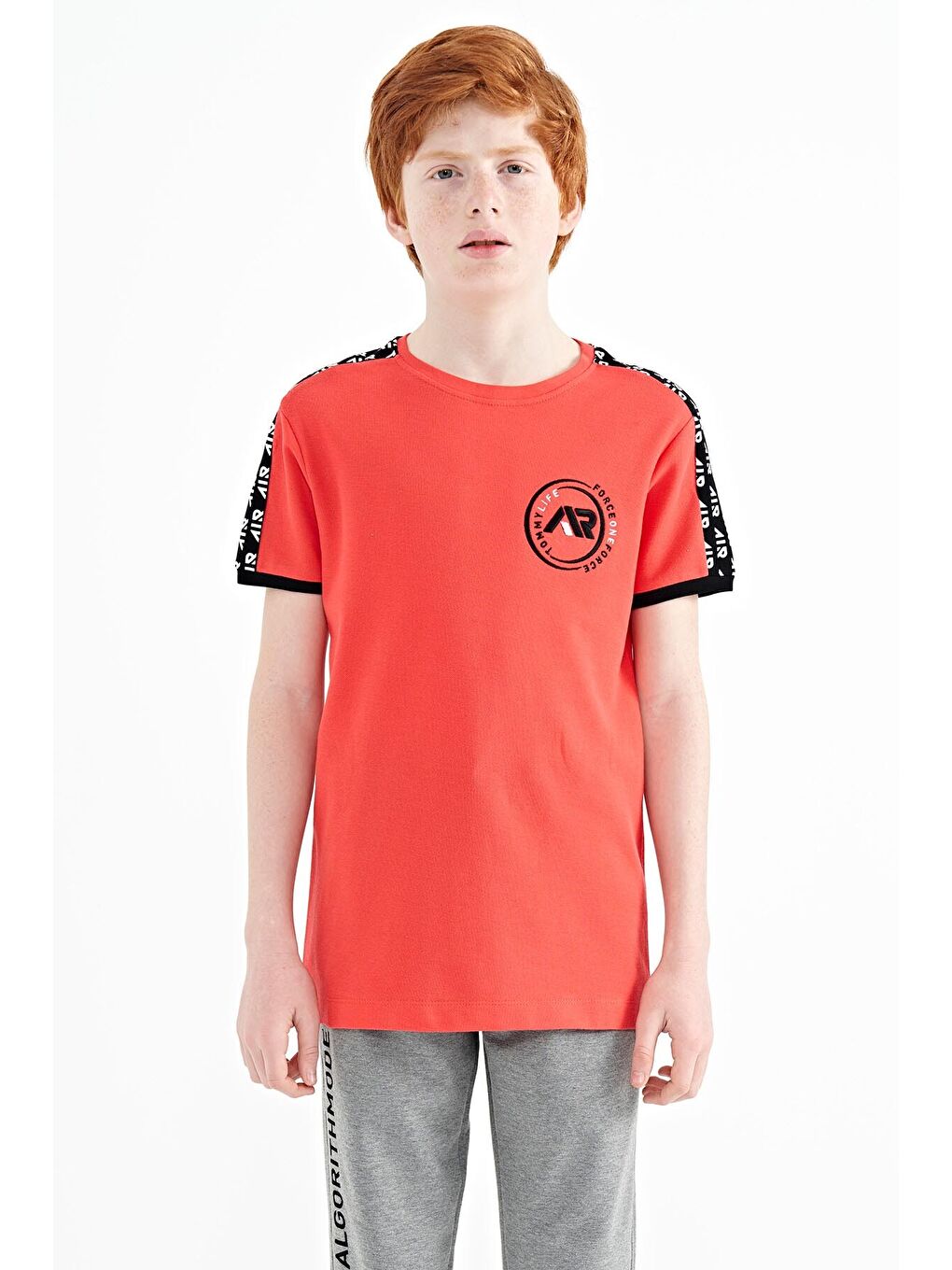 Kırmızı Coral Omuz Baskı Detaylı Standart Kalıp O Yaka Erkek Çocuk Tişört - 11121-1
