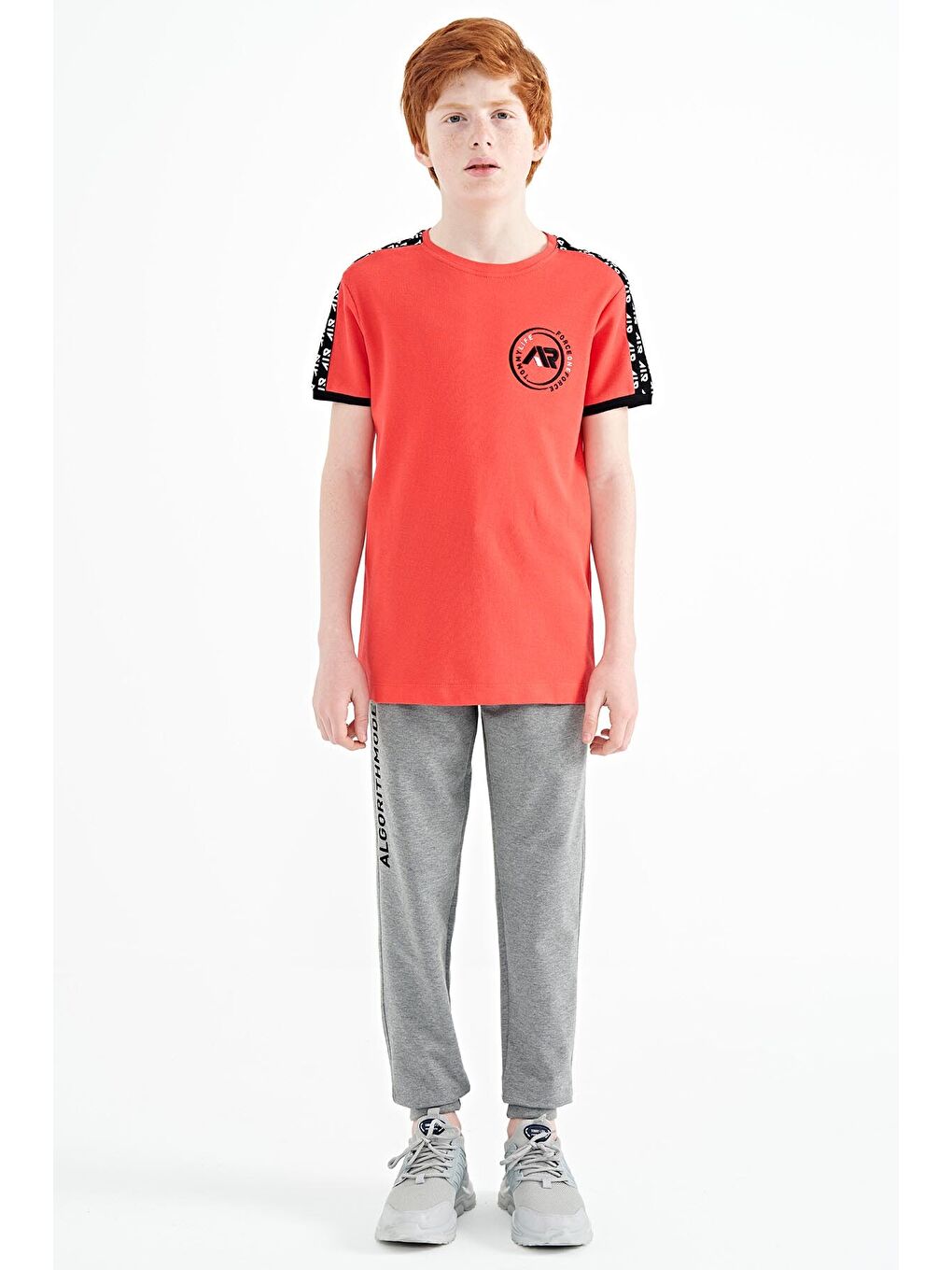 Kırmızı Coral Omuz Baskı Detaylı Standart Kalıp O Yaka Erkek Çocuk Tişört - 11121-2