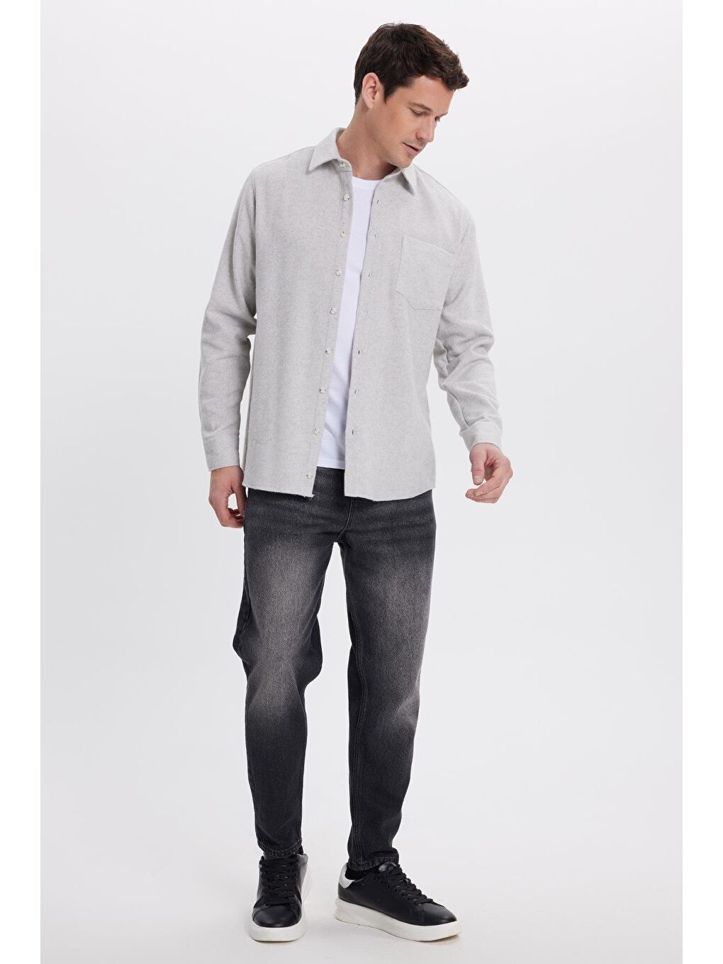 Erkek Regular Fit Klasik Kesim Düz Cepli Koyu Gri Oduncu Gömlek-3