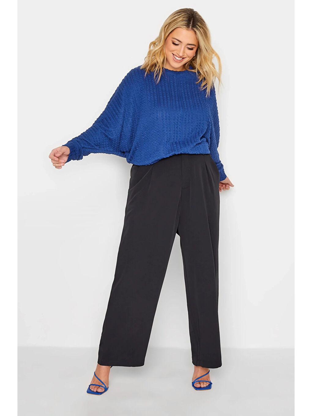 Mavi Büyük Beden Bisiklet Yaka Uzun Yarasa Kol İnce Bluz 301720-1