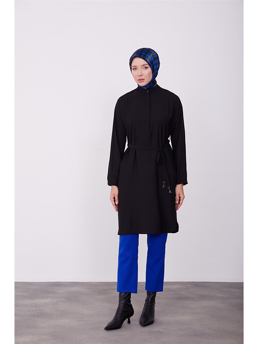 Siyah Lastikli Kemerli Tunik 23K4701-1