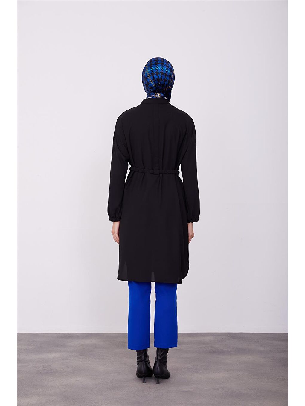 Siyah Lastikli Kemerli Tunik 23K4701-4