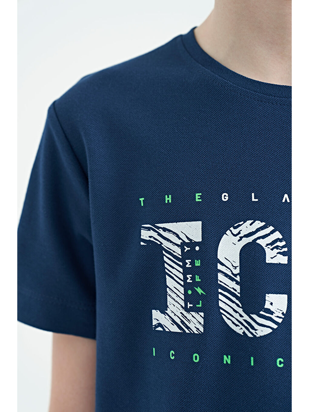 İndigo Ön Yazı Nakışlı O Yaka Standart Kalıp Erkek  Çocuk Tişört - 11118-4