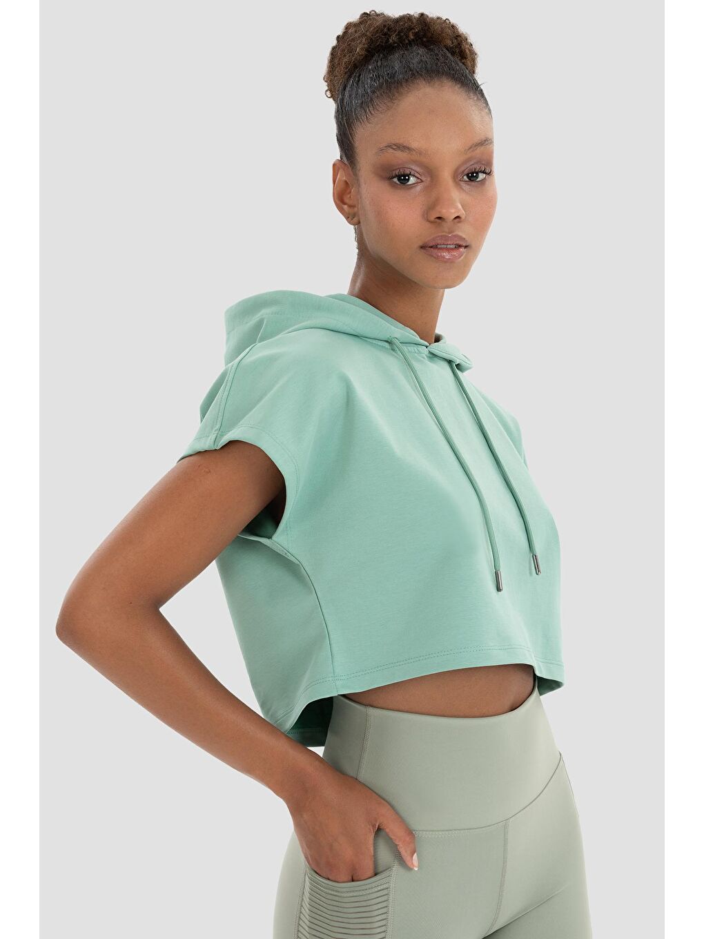 Alice Kapüşonlu Kısa Kollu Açık Yeşil Crop Sweatshirt-1