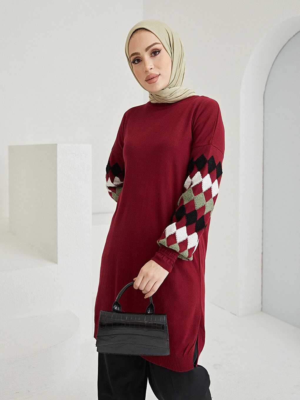 Kolu İşlemeli Bordo Kadın Triko Kazak-4