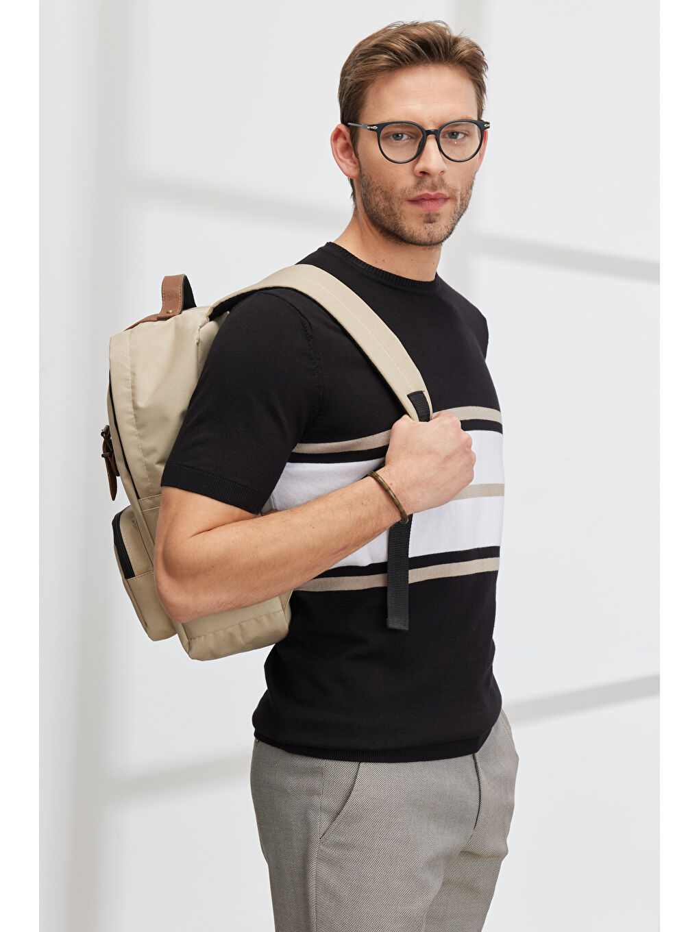 Erkek Siyah-Ekru Standart Fit Normal Kesim Bisiklet Yaka %100 Pamuk Kısa Kollu Çizgili Triko Tişört-1