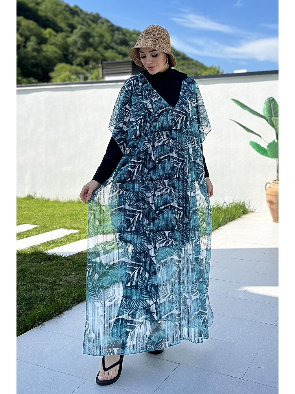 Remsa Mayo Ekru Tesettür Mayo Üzerine Triko Örme Tek Kaftan Pareo 430-T12 Çizgi Yaprak