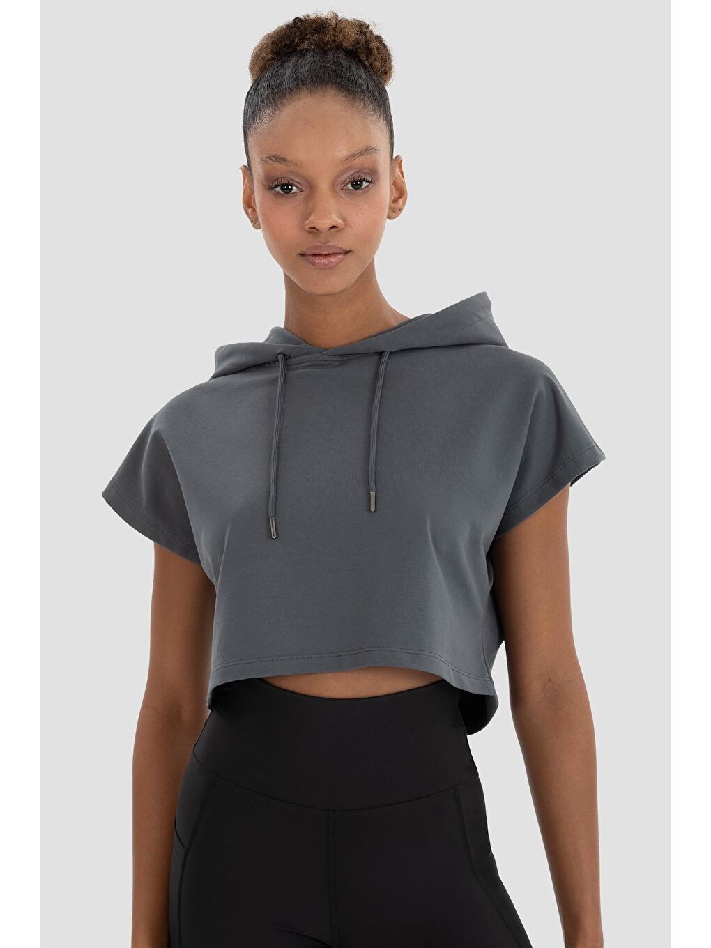 Gri Alice Kapüşonlu Kısa Kollu Füme Crop Sweatshirt