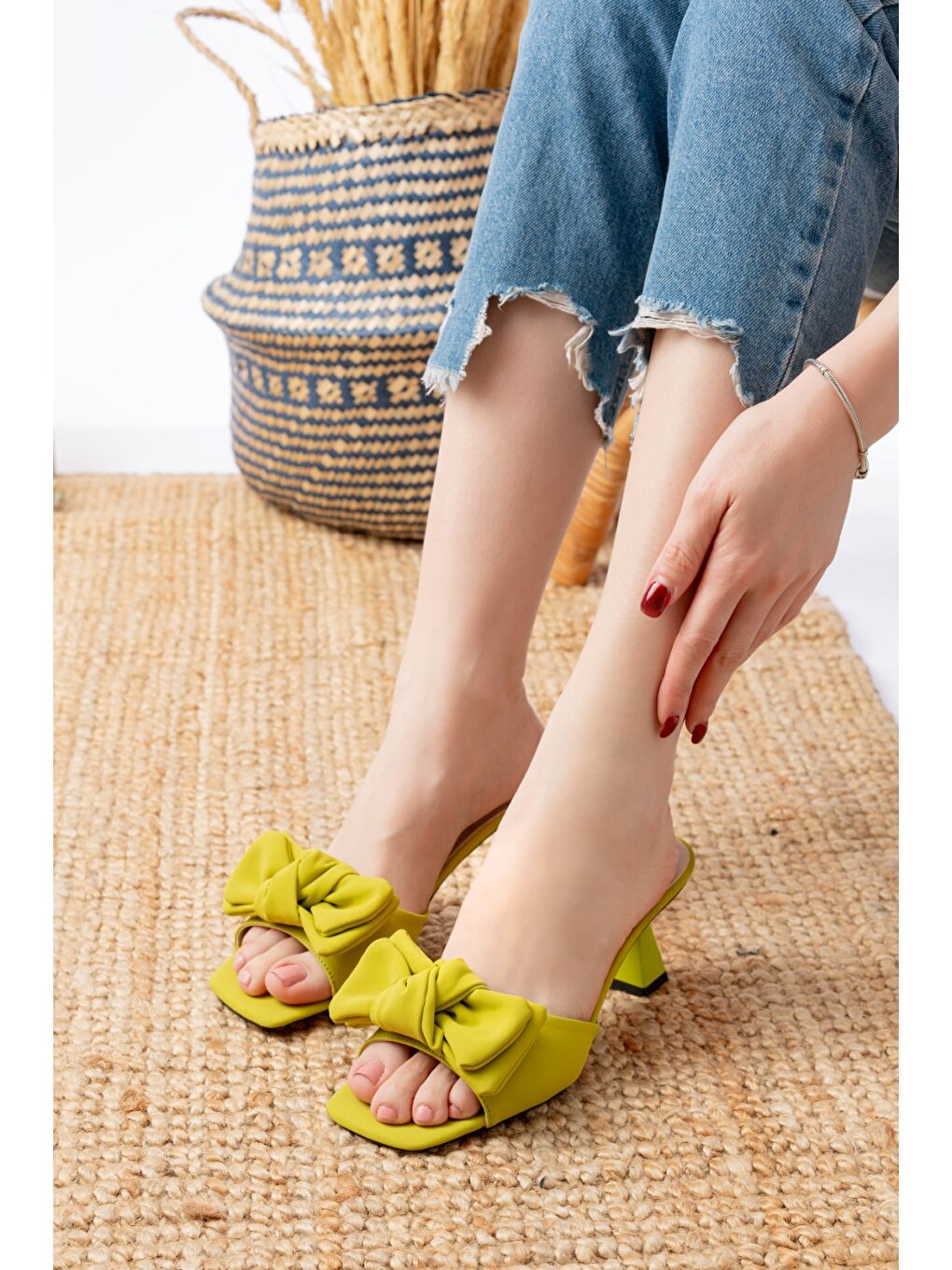 Kadın Berra Yeşil Fiyonk Detaylı Terlik-3