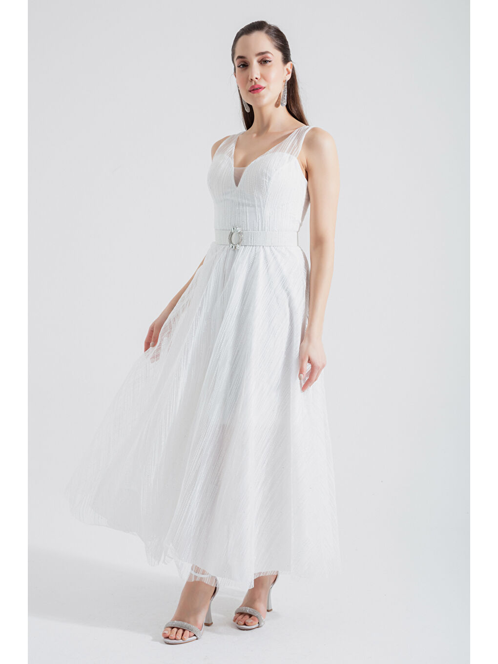 Kadın Beyaz V Yaka Simli Midi Abiye Elbise