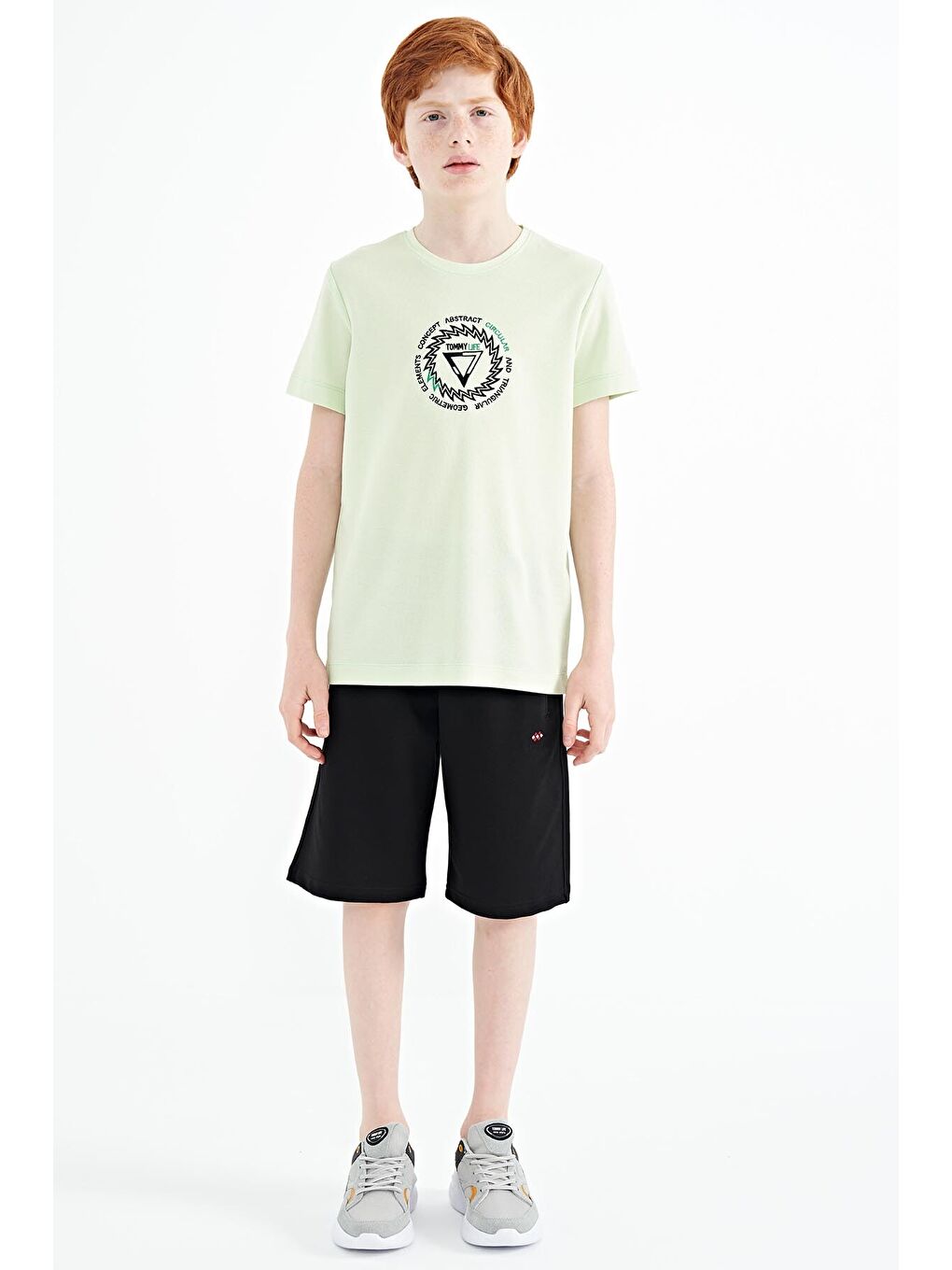 Açık Yeşil Nakış İşleme Detaylı O Yaka Standart Kalıp Erkek Çocuk Tişört - 11115