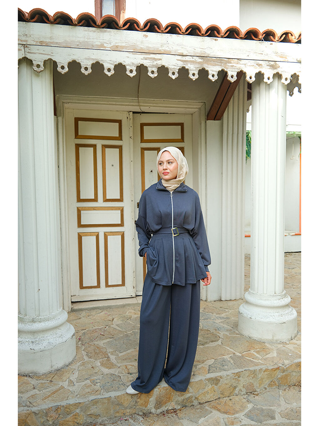 Gri Kadın Beli Pile Detaylı Takım Füme-3