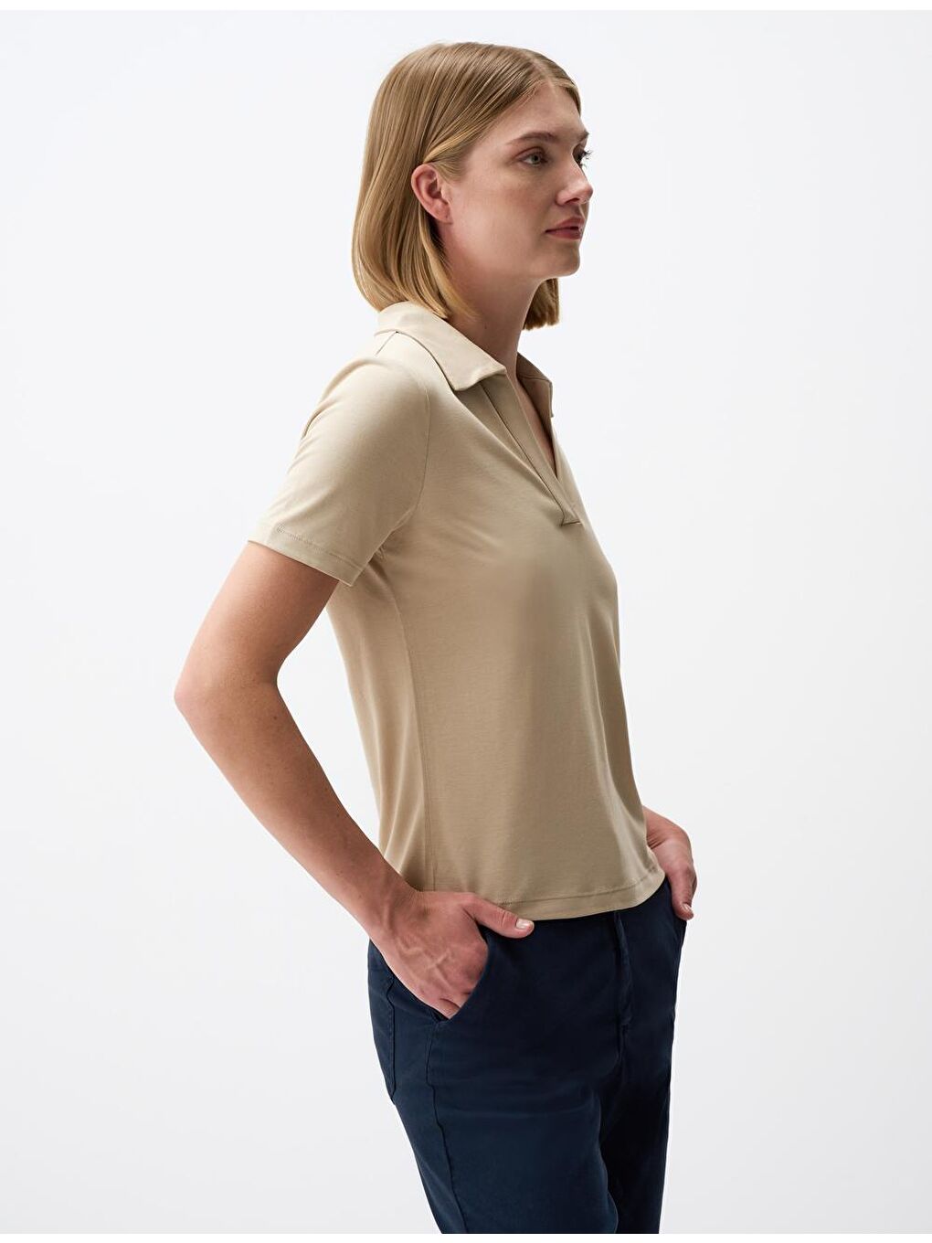 Bej Vizon V Yaka Kısa Kollu Basic Örme Tişört-4