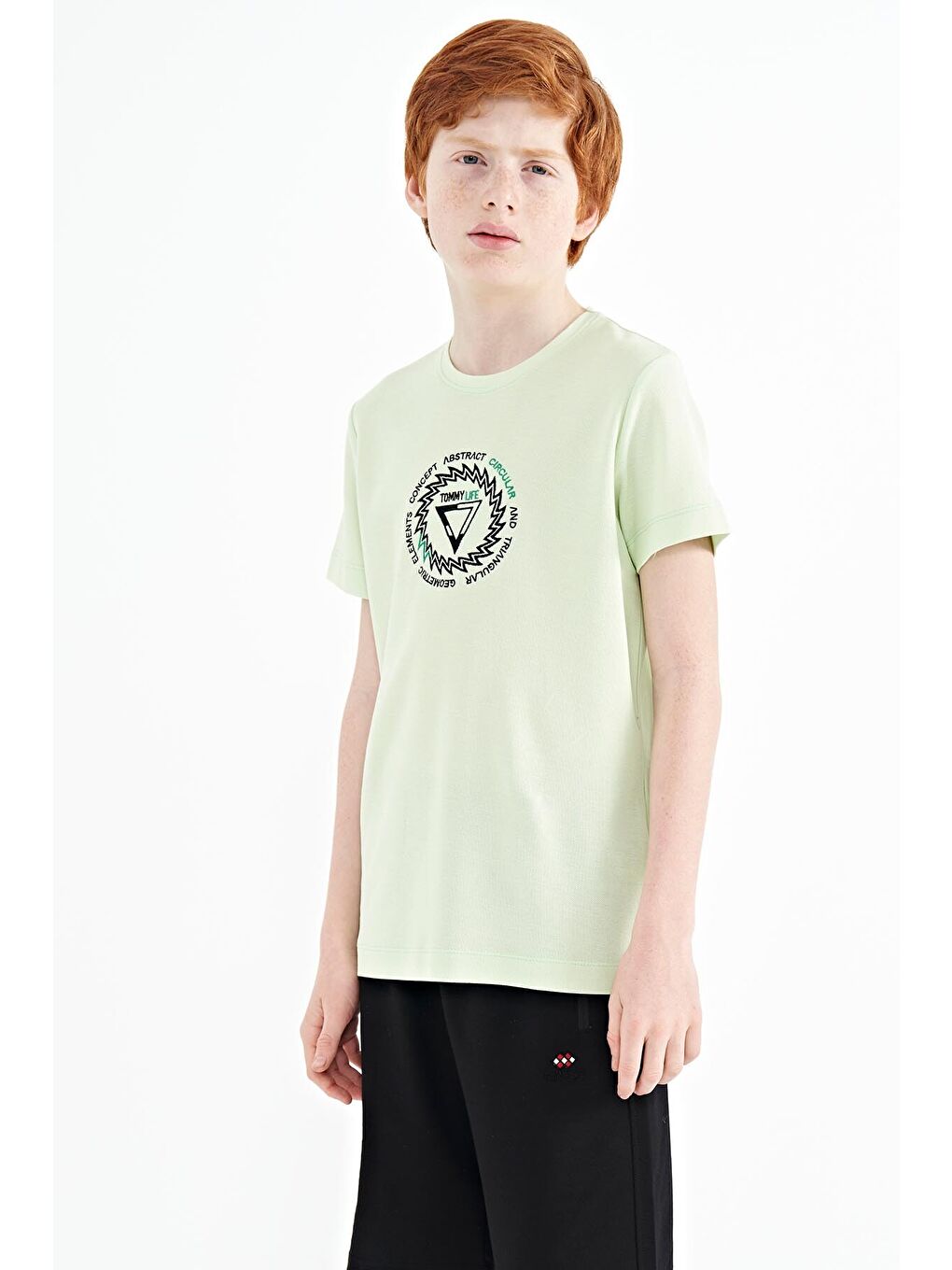 Açık Yeşil Nakış İşleme Detaylı O Yaka Standart Kalıp Erkek Çocuk Tişört - 11115-2