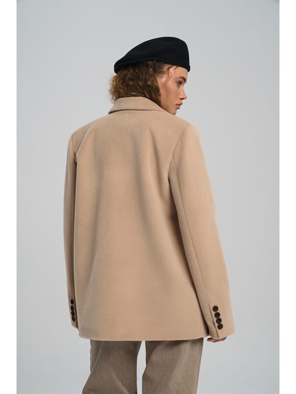 Runa Oversize Bej Blazer-4