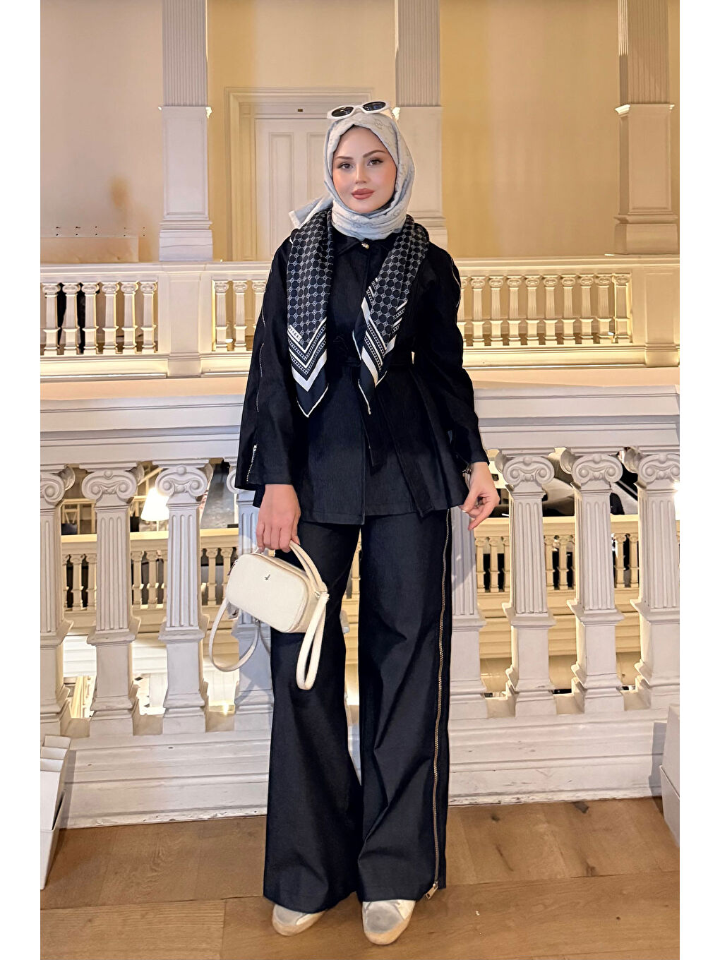 Kadın Kol Fermuar Detaylı Bel Bağlamalı Tek Düğmeli Takım Lacivert-2