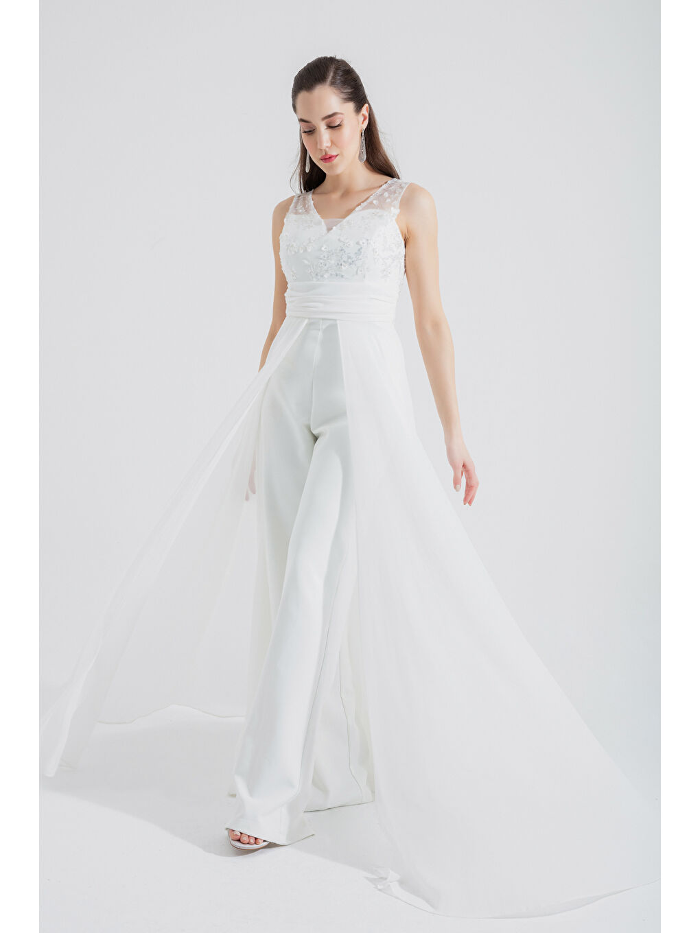 Kadın Beyaz Şifon Abiye Tulum-1