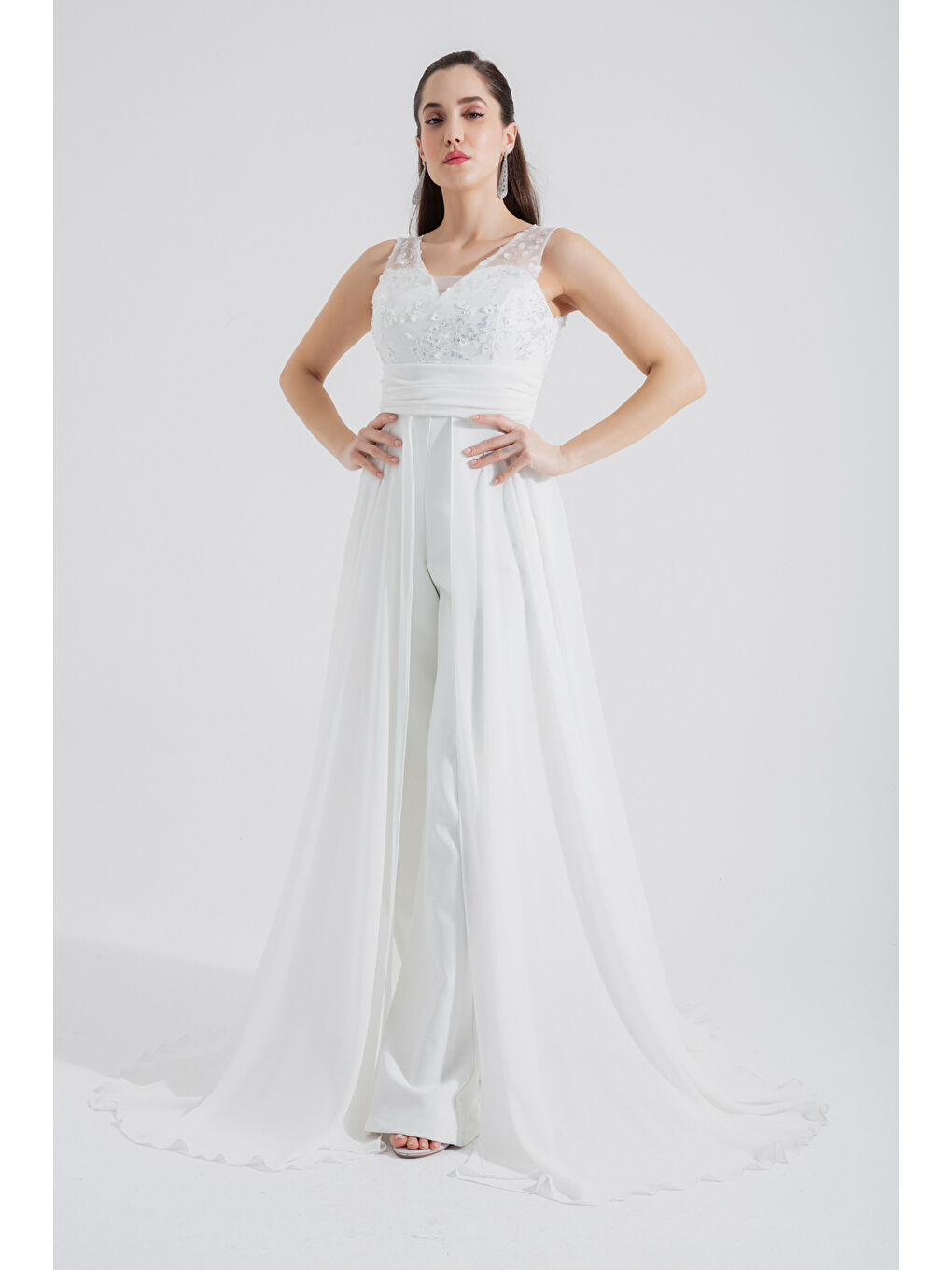 Kadın Beyaz Şifon Abiye Tulum-2