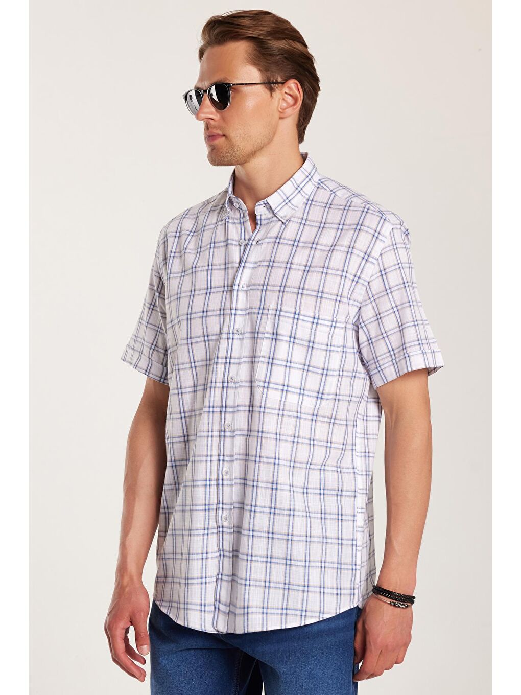 Karışık Erkek Regular Fit Klasik Kesim %100 Pamuk Keten Doku Cepli Kareli Kısa Kollu Düğmeli Yaka Gömlek-1