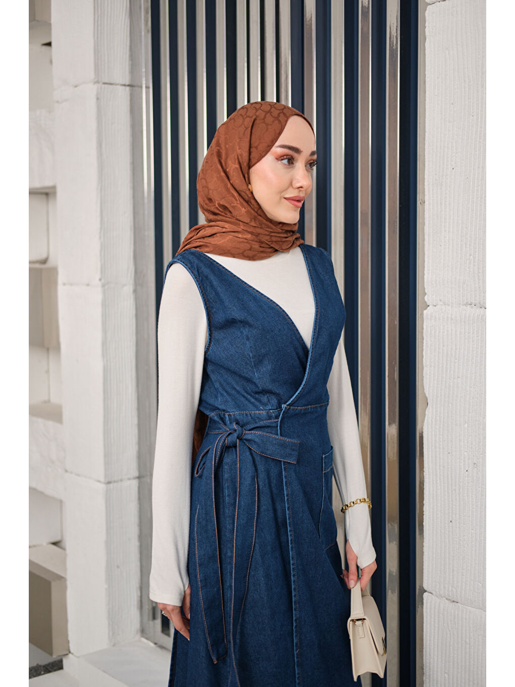 Kadın Yandan Bağlamalı V Detaylı Jean Jile Lacivert-1