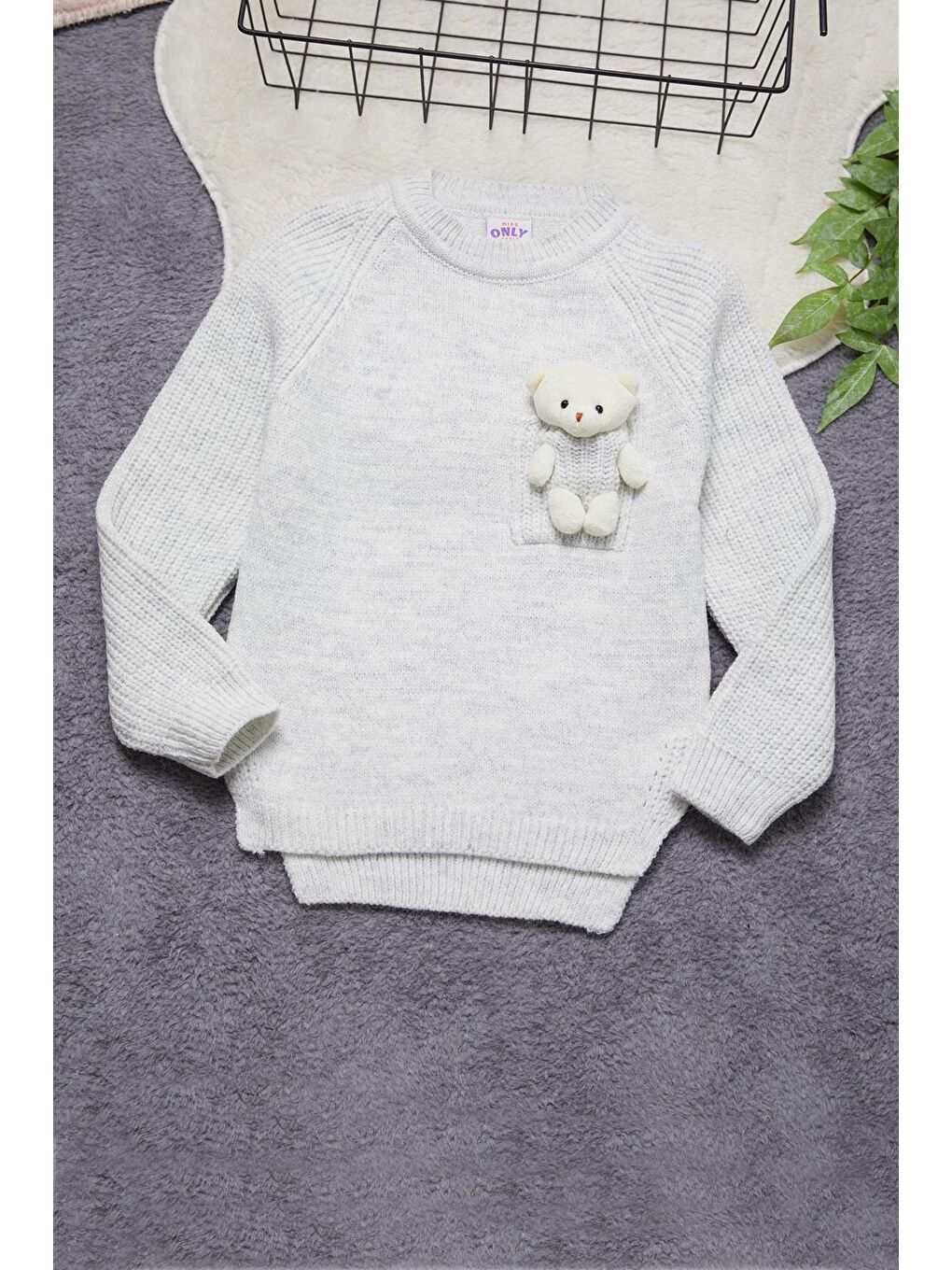 Gri Kız Çocuk Cep Ayıcıklı Triko Kazak 14641-1