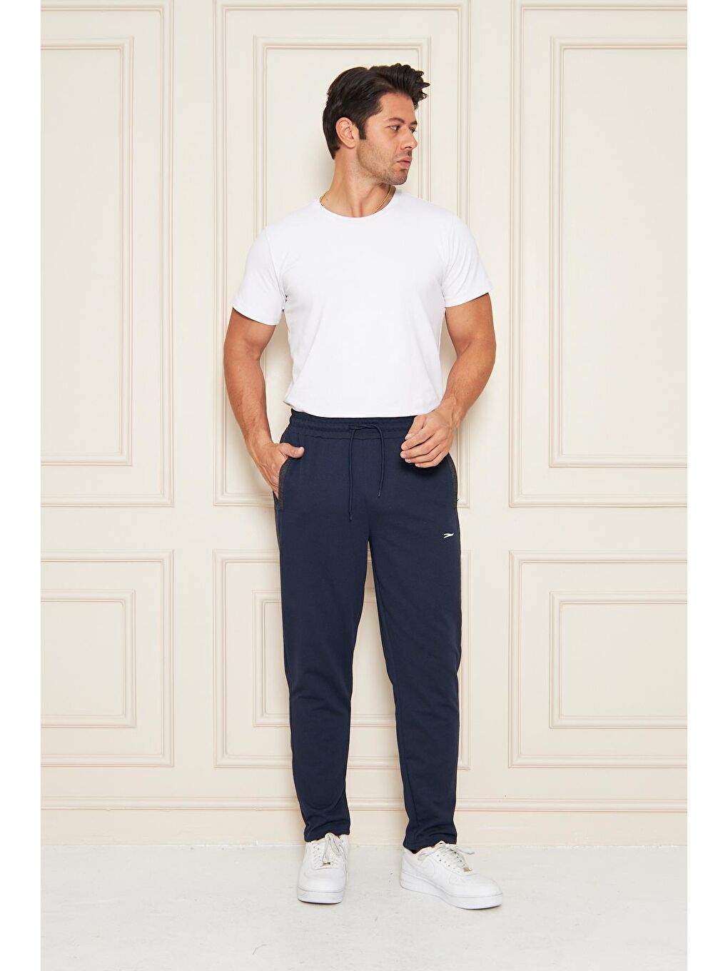 Erkek Düz Paça Şeritli Rahat Kesim Eşofman Altı Lacivert 6504-L-6