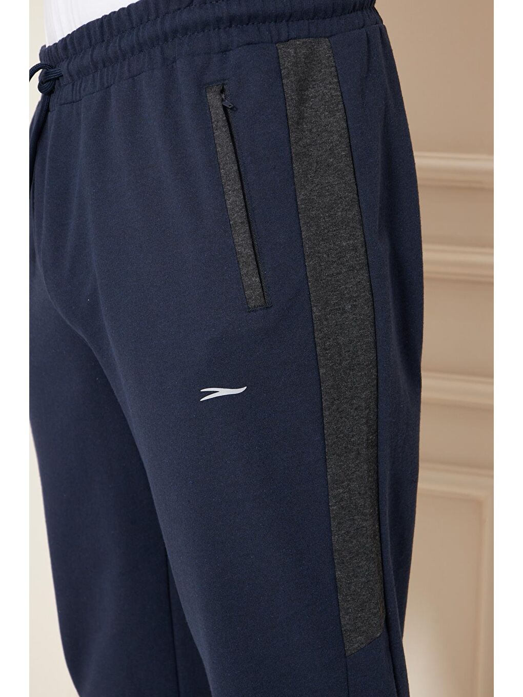 Erkek Düz Paça Şeritli Rahat Kesim Eşofman Altı Lacivert 6504-L-7