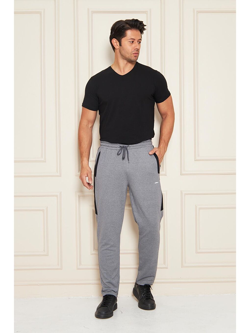 Gri Erkek Düz Paça Şeritli Rahat Kesim Eşofman Altı Füme 6504-F-3