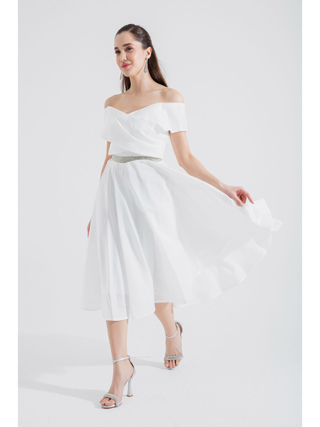 Kadın Beyaz Kayık Yaka Şerit Taşlı Midi Abiye Elbise-1