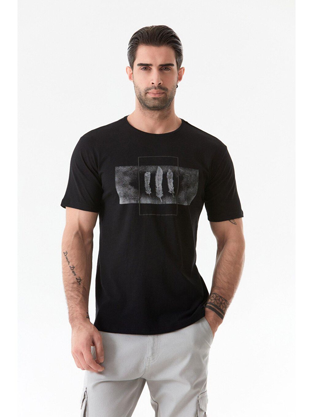 Siyah Baskılı Bisiklet Yaka Tişört-4
