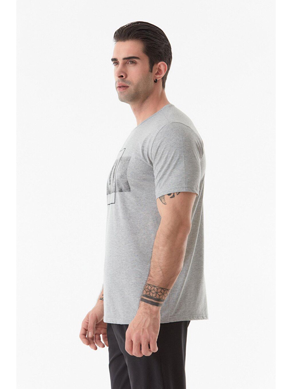Gri Baskılı Bisiklet Yaka Tişört-1