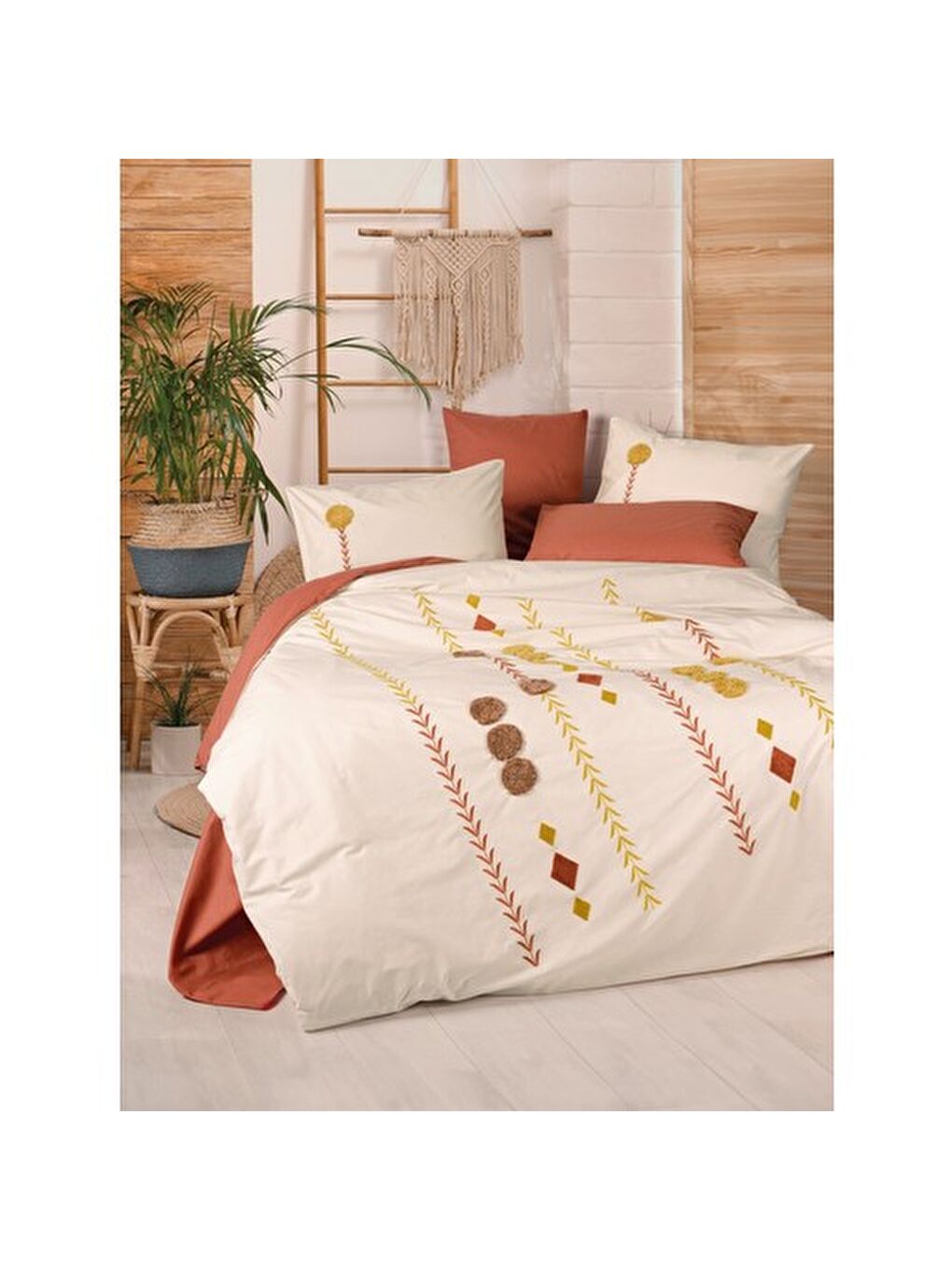 Karışık Pamuk Box Puff Nakışlı Çift Kişilik Nevresim Takımı Amaris Kiremit
