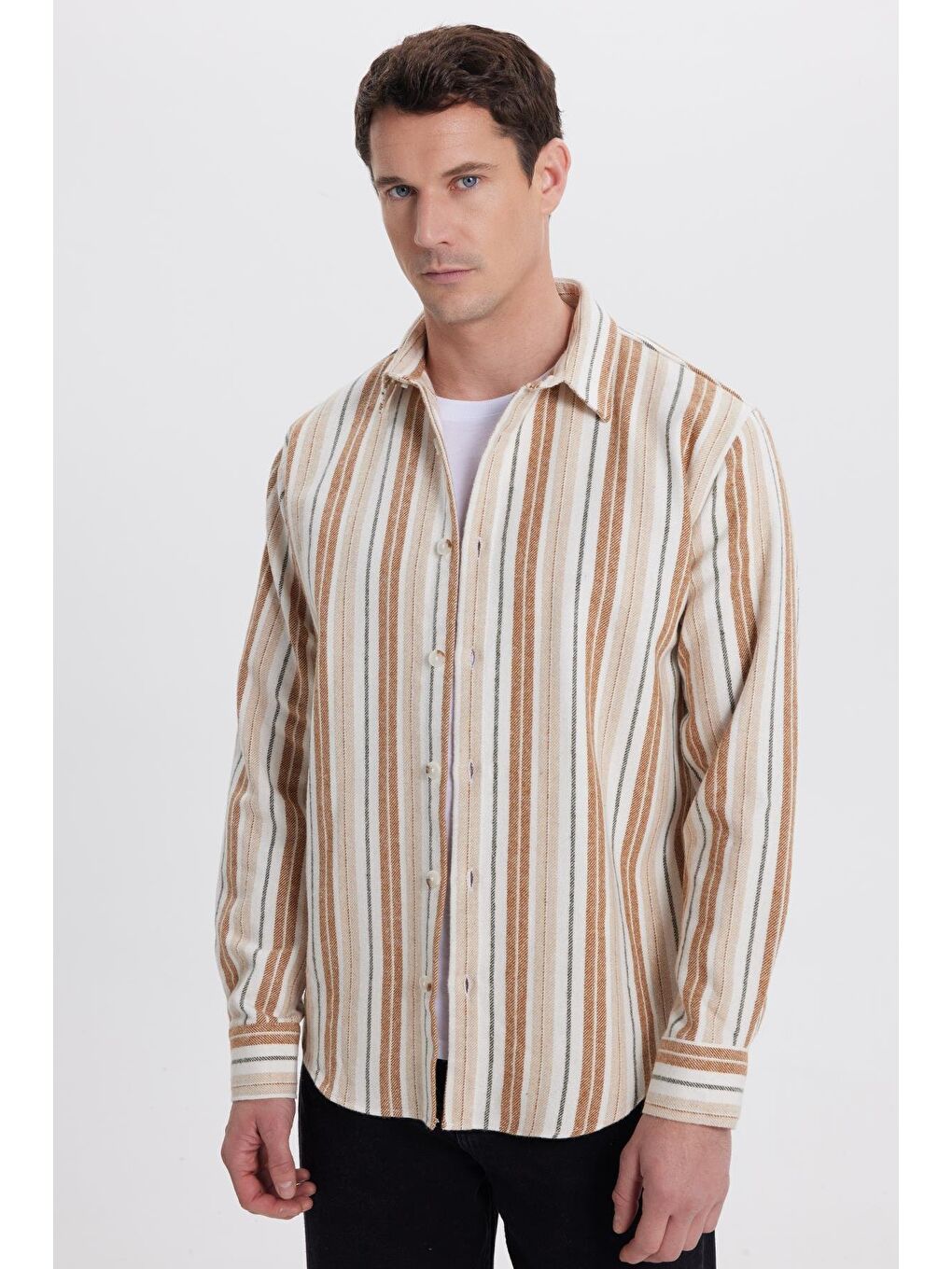 Ekru Erkek Relax Fit Rahat Kesim Spor Yaka Çizgili Oduncu Gömlek-2
