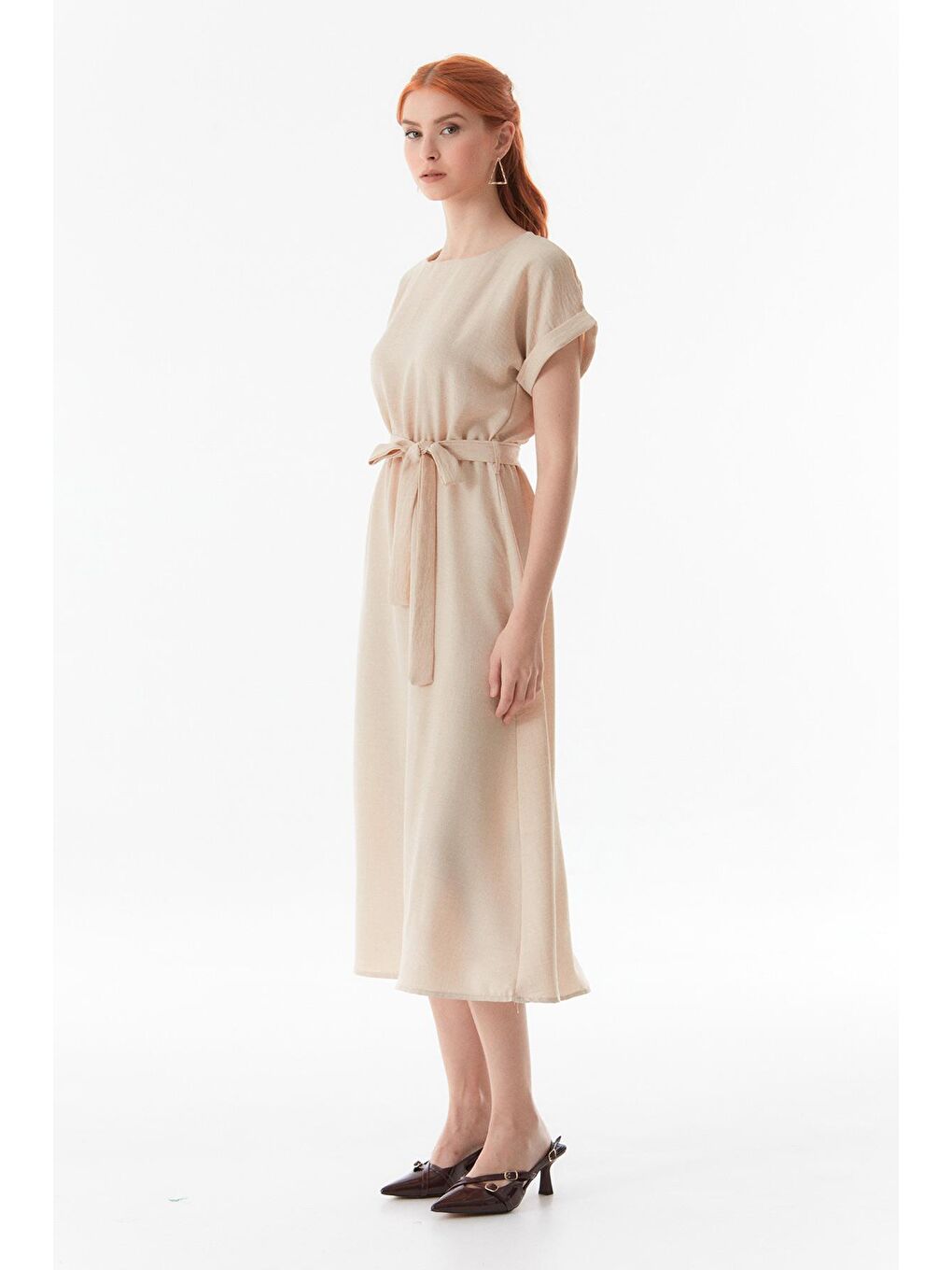 Bej Basic Beli Kuşaklı Elbise-1