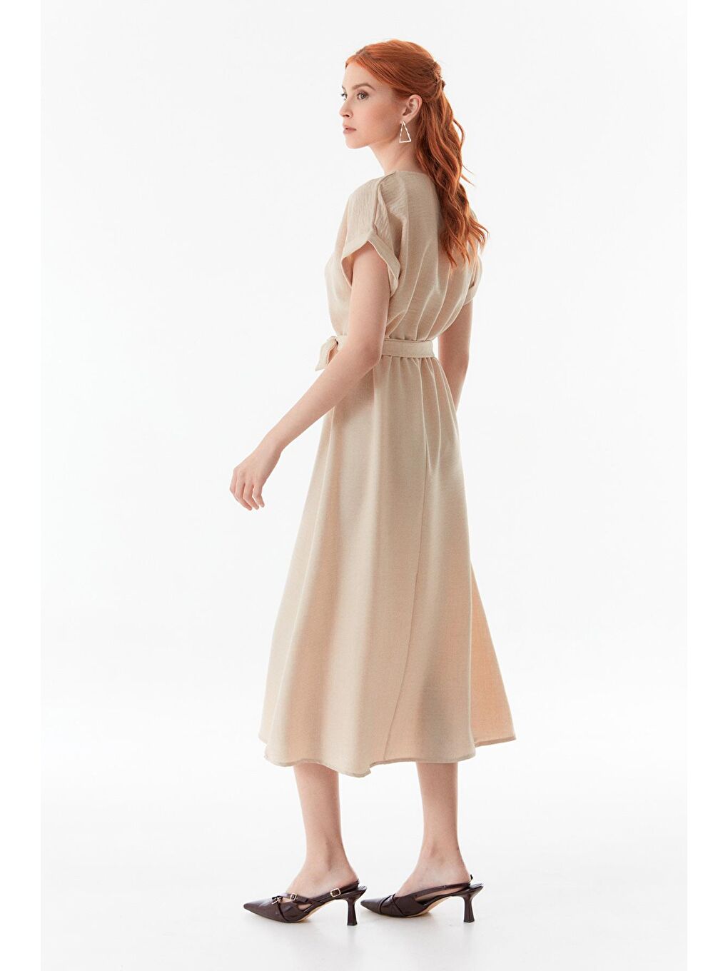 Bej Basic Beli Kuşaklı Elbise-3