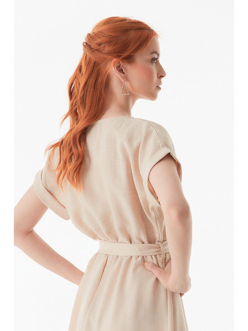 Bej Basic Beli Kuşaklı Elbise-4